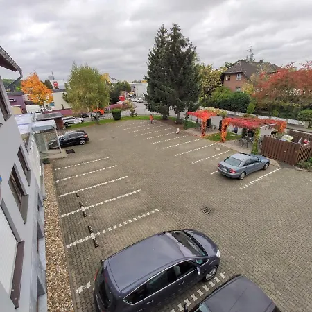 Hotel-pension Schlafpunkt In Bei Koeln *