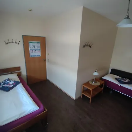 Hotel-pension Schlafpunkt In Bei Koeln