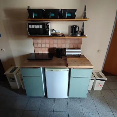 Hotel-pension Schlafpunkt In Bei Koeln *