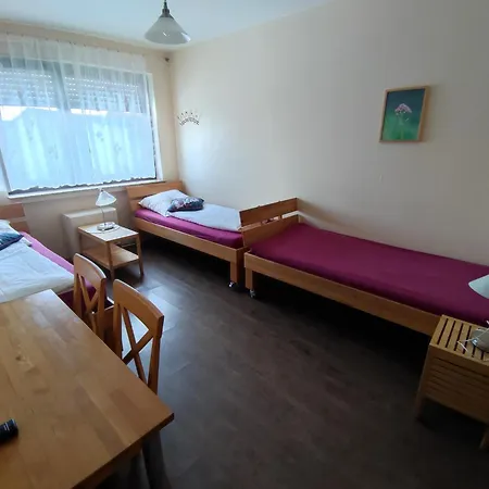 Hotel-pension Schlafpunkt In Bei Koeln Гостевой дом