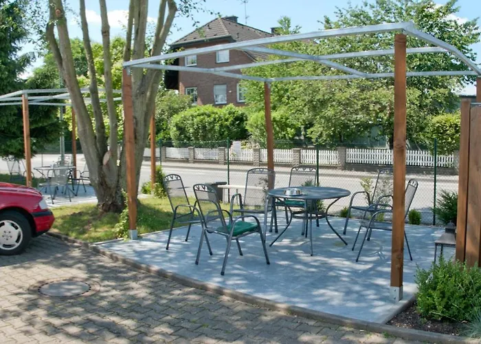 Hotel-pension Schlafpunkt In Bei Koeln