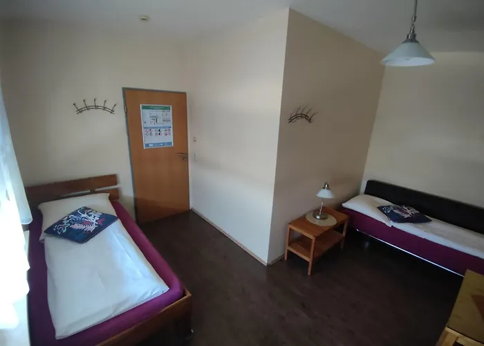 Hotel-pension Schlafpunkt In Bei Koeln