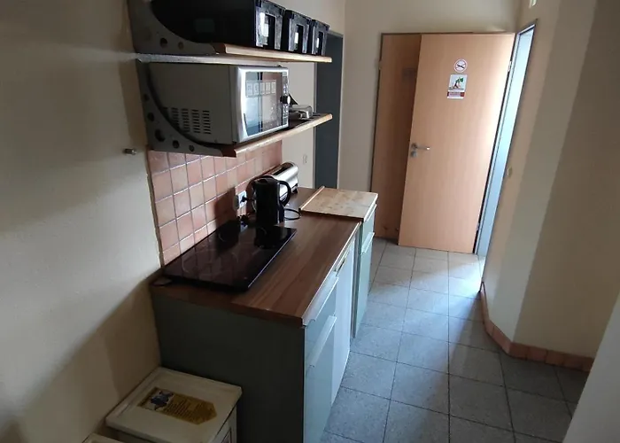 Gasthuis Hotel-pension Schlafpunkt In Bei Koeln *