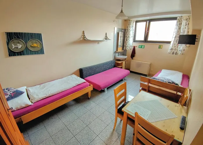 Hotel-pension Schlafpunkt In Bei Koeln Gæstehus