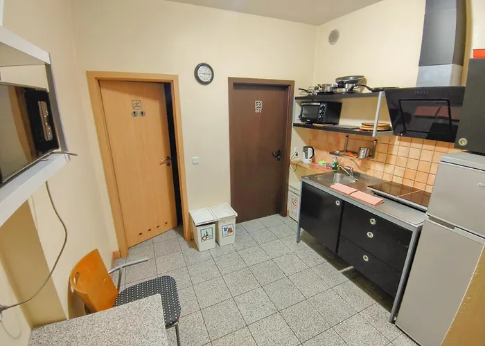 Gasthuis Hotel-pension Schlafpunkt In Bei Koeln *